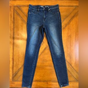 Mossimo Denim High Rise Jegging – Women’s Size 12/31 👖✨